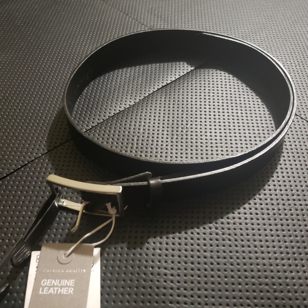H&M Black leather belt 33-34"